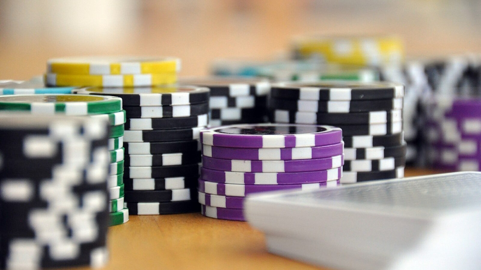 poker in live casinos